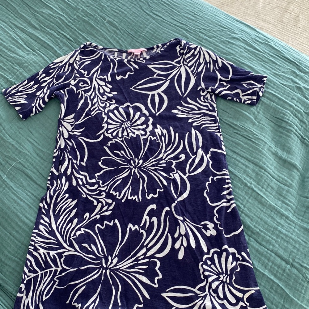 Lilly Pulitzer t shirt dress girls/juniors.. navy and white print